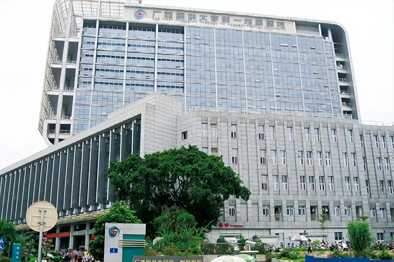 工程案例｜佛山復(fù)星禪誠醫(yī)院——很多年以后，我還選鷹牌(圖18)