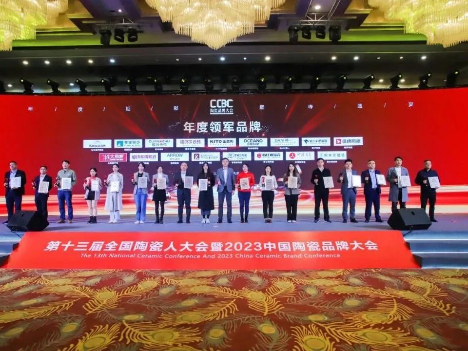 百萬(wàn)案例|273㎡新中式風(fēng)——不能錯(cuò)過(guò)的詩(shī)意棲居體驗(yàn)(圖15) 百萬(wàn)案例|273㎡新中式風(fēng)——不能錯(cuò)過(guò)的詩(shī)意棲居體驗(yàn)(圖15)