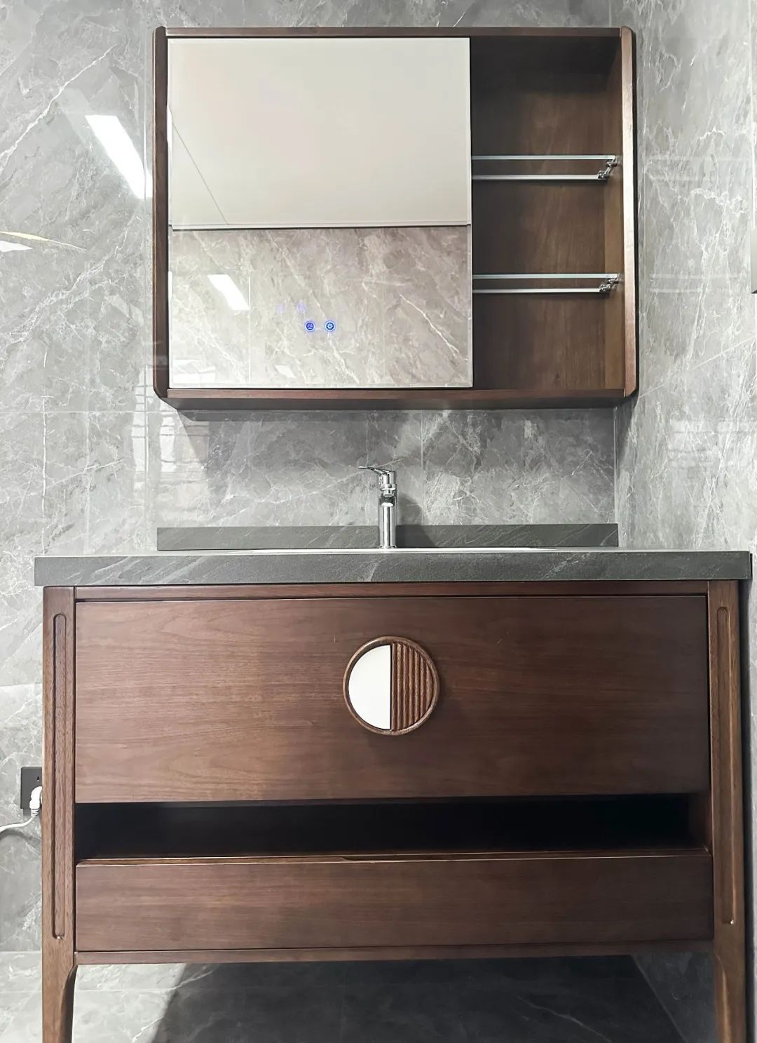 百萬(wàn)案例|273㎡新中式風(fēng)——不能錯(cuò)過(guò)的詩(shī)意棲居體驗(yàn)(圖10) 百萬(wàn)案例|273㎡新中式風(fēng)——不能錯(cuò)過(guò)的詩(shī)意棲居體驗(yàn)(圖10)