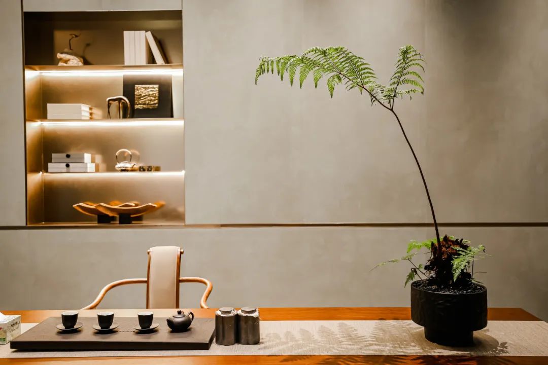 共話家居發(fā)展新趨勢|湖南千思裝飾集團張董一行蒞臨鷹牌總部參觀交流(圖12) 共話家居發(fā)展新趨勢|湖南千思裝飾集團張董一行蒞臨鷹牌總部參觀交流(圖12)