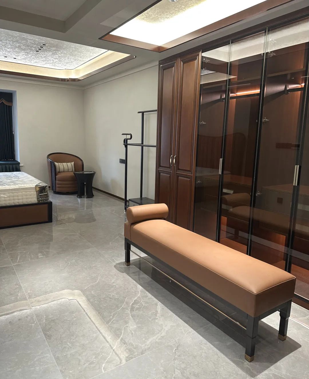 百萬案例｜243㎡新中式風，演繹雅致家居生活的典范(圖9)