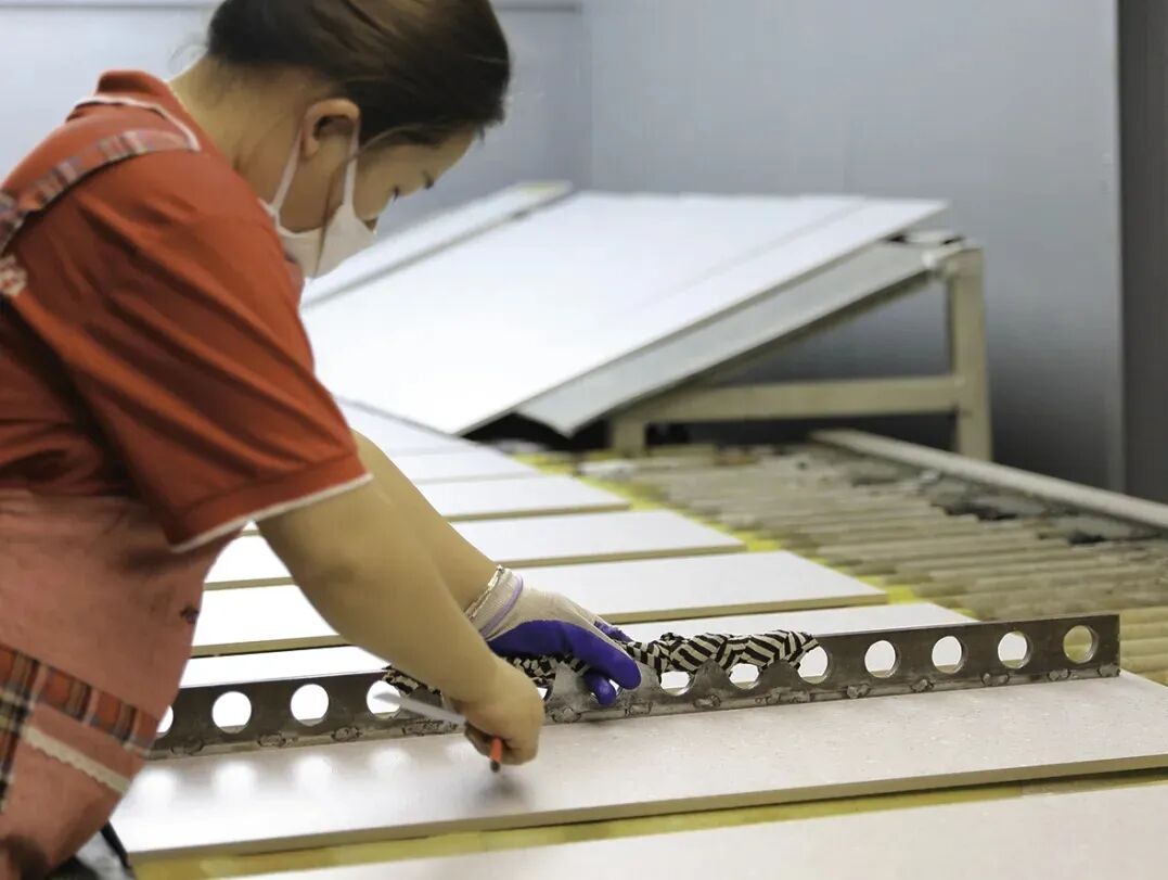 榮譽(yù)加冕 實(shí)力見證|鷹牌陶瓷榮膺“陶瓷十大品牌”(圖9) 榮譽(yù)加冕 實(shí)力見證|鷹牌陶瓷榮膺“陶瓷十大品牌”(圖9)