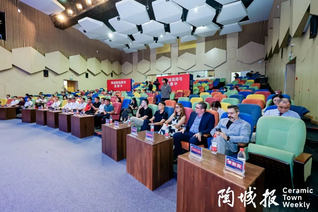 重磅榮譽｜鷹牌陶瓷再獲“中意陶瓷設(shè)計大賽”創(chuàng)意設(shè)計金獎！(圖3)